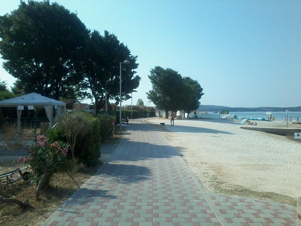 Guesthouse Adria Pula Exterior photo