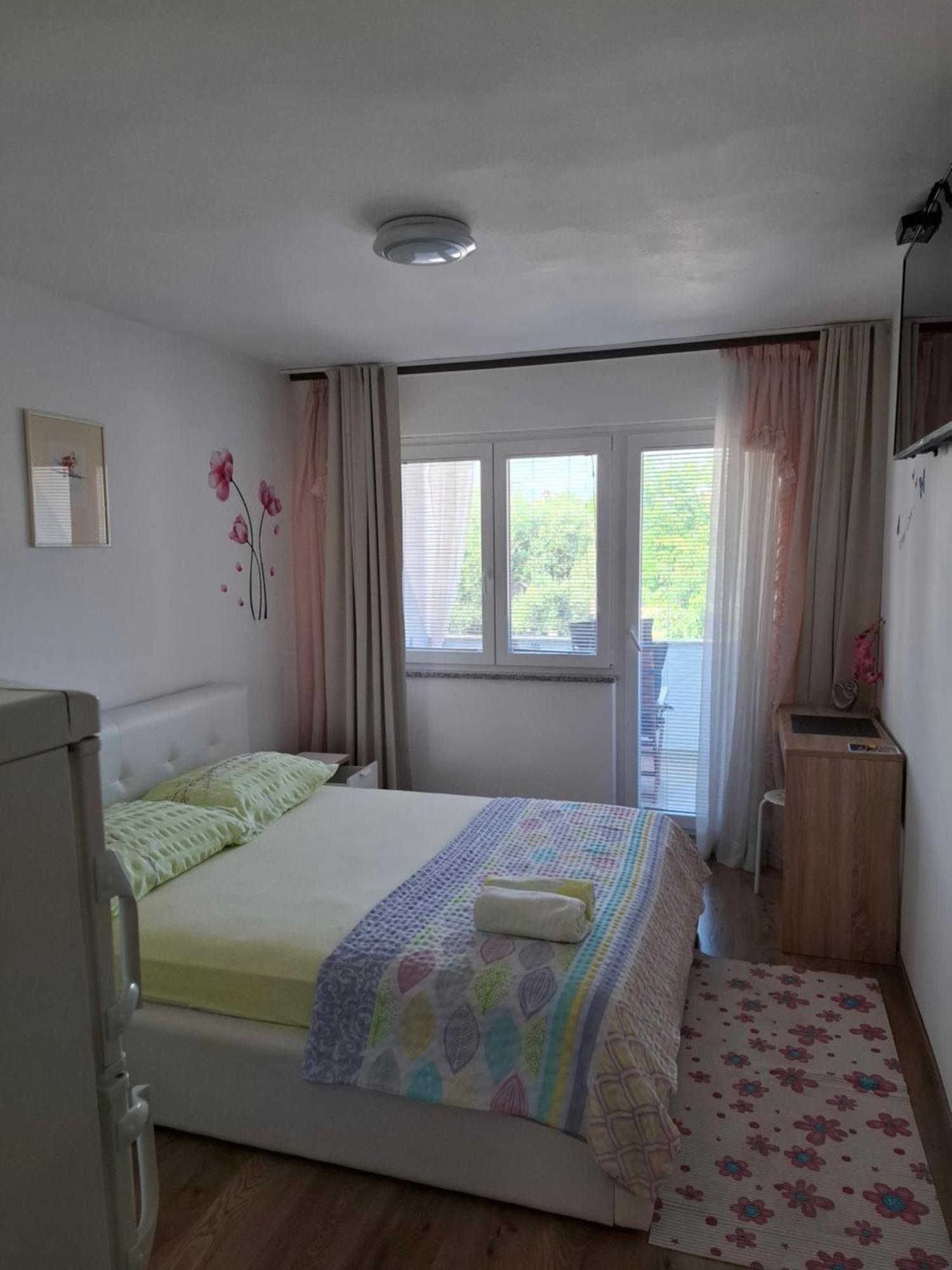 Guesthouse Adria Pula Exterior photo